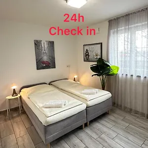 Pensjonat Modern Living Kueche Netflix Inklusive Lage, Norymberga