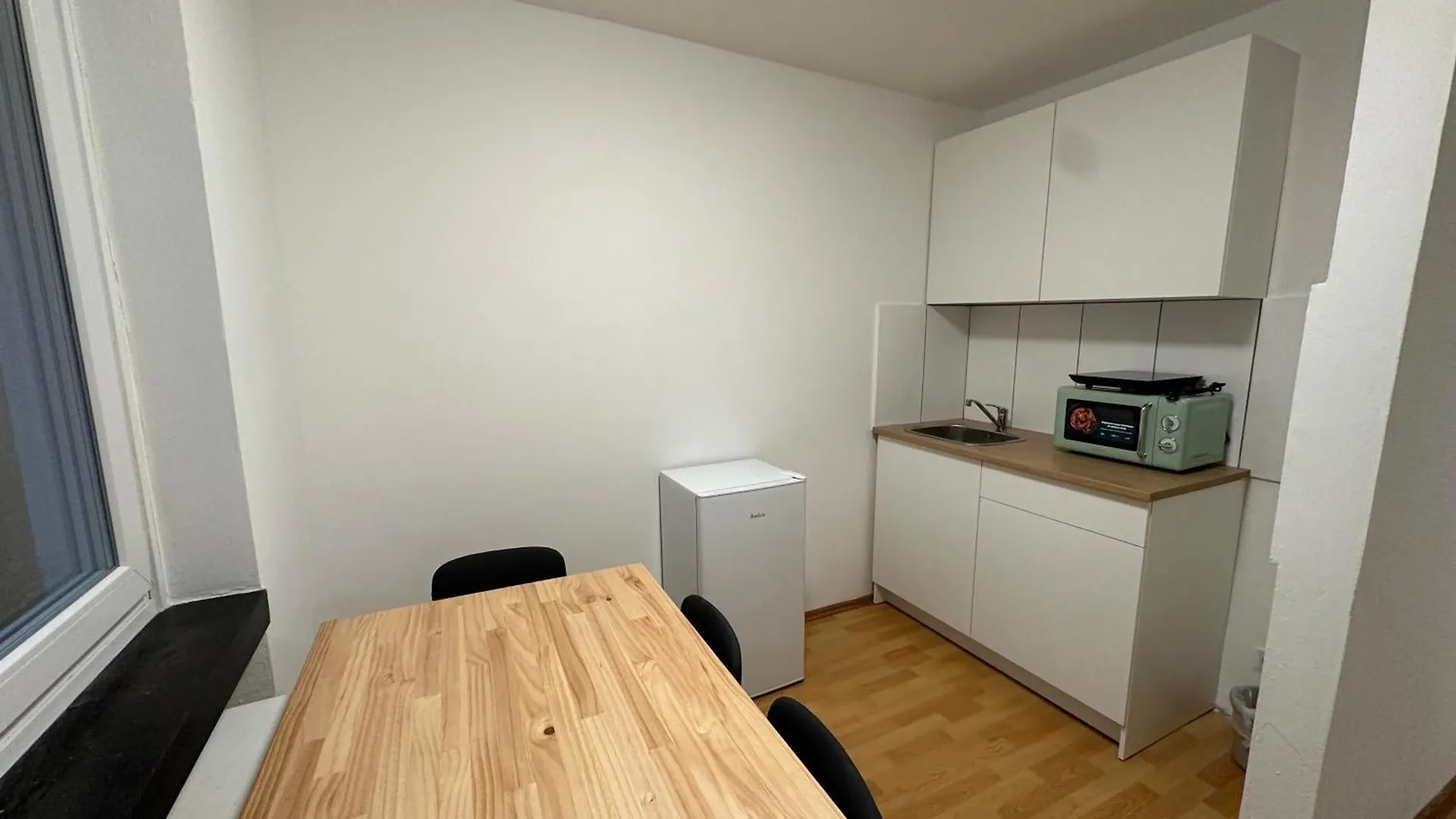Hotel Im Natur Mit Eigene Kueche Bad Balkon Parkplatz Netflix Nürnberg Daire